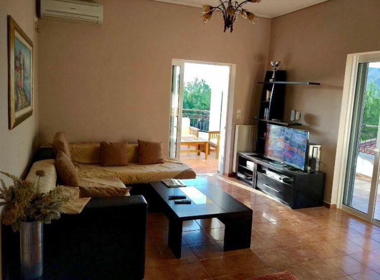 Relaxing Villa With Swimming Pool And Garden Agios Georgios  Екстериор снимка