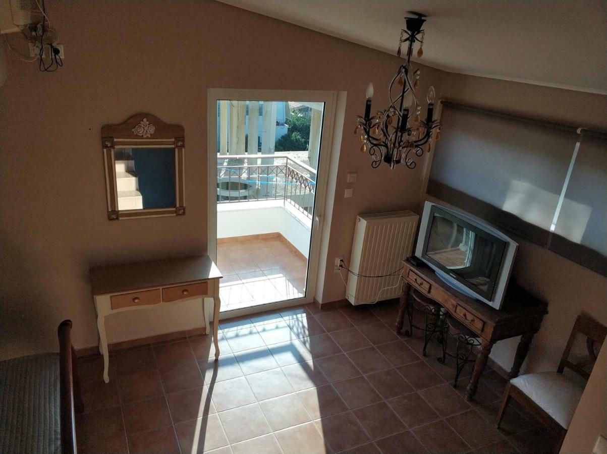 Relaxing Villa With Swimming Pool And Garden Agios Georgios  Екстериор снимка